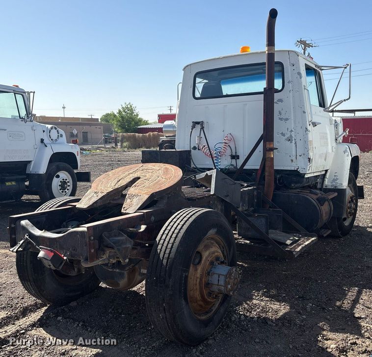 image for item EF3029 1987 Ford LN8000 semi truck
