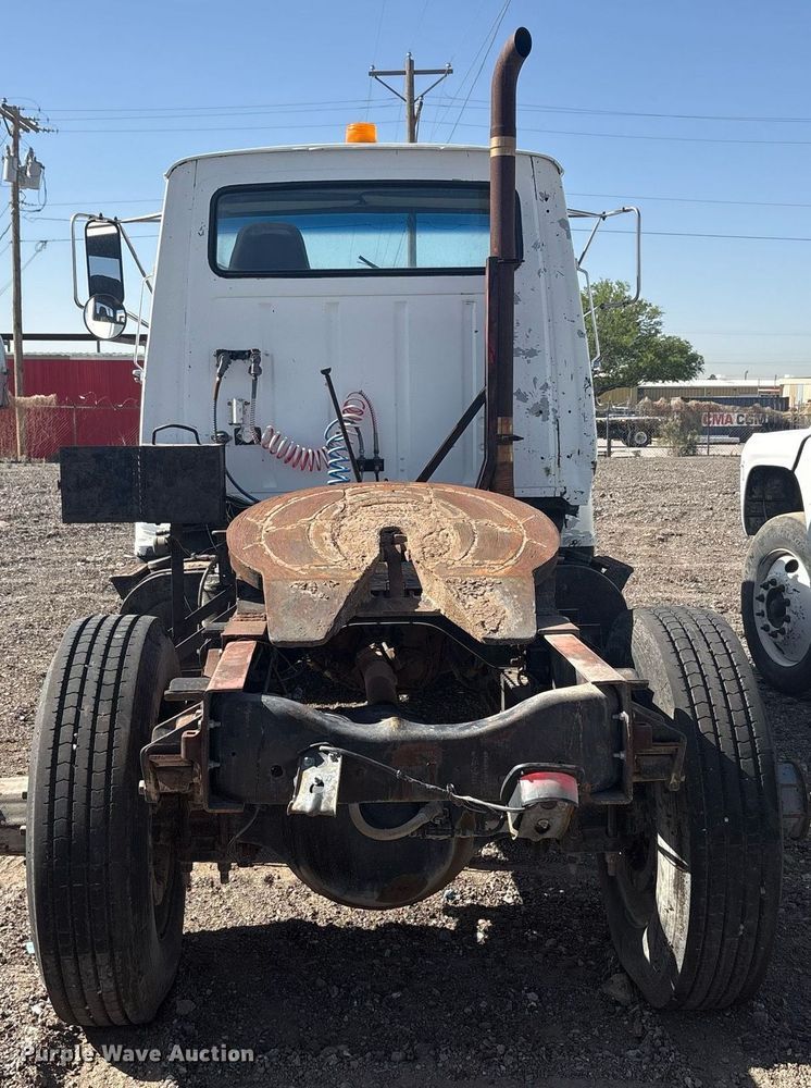 image for item EF3029 1987 Ford LN8000 semi truck