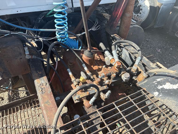 image for item EF3029 1987 Ford LN8000 semi truck