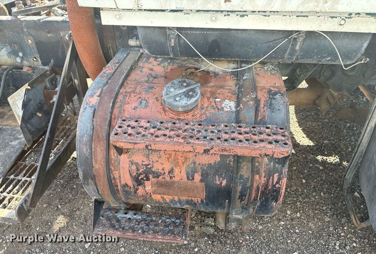 image for item EF3029 1987 Ford LN8000 semi truck