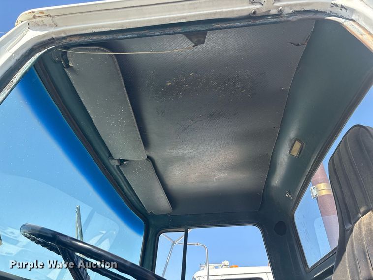 image for item EF3029 1987 Ford LN8000 semi truck