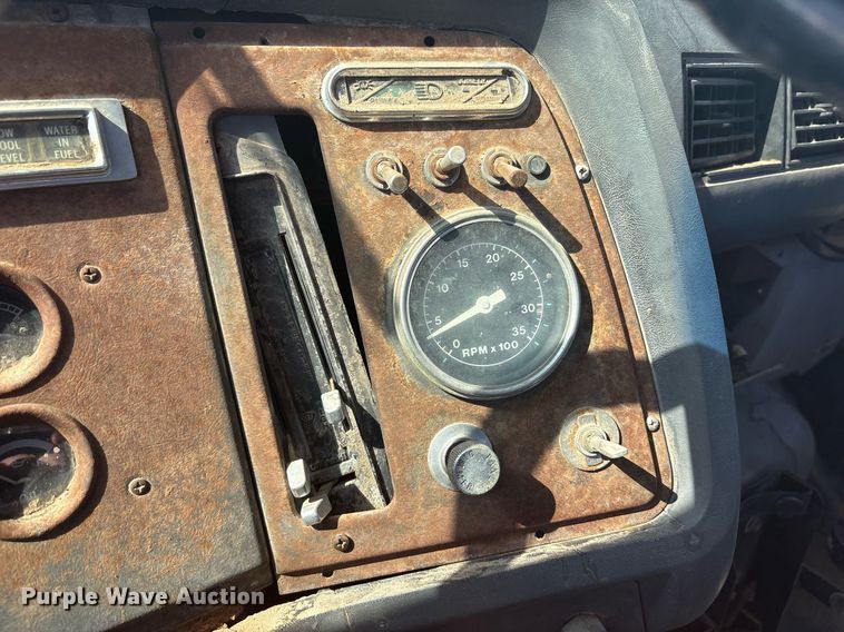 image for item EF3029 1987 Ford LN8000 semi truck