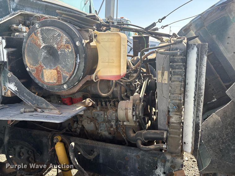 image for item EF3029 1987 Ford LN8000 semi truck