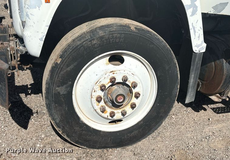 image for item EF3029 1987 Ford LN8000 semi truck