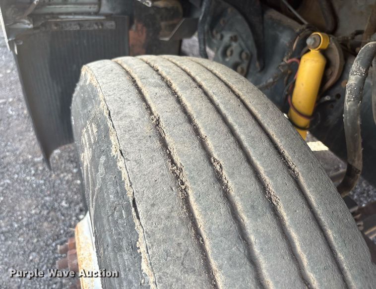 image for item EF3029 1987 Ford LN8000 semi truck