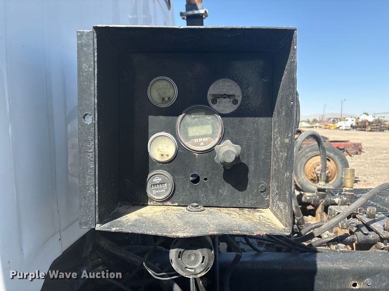 image for item EF3030 1987 Ford L8000 semi truck