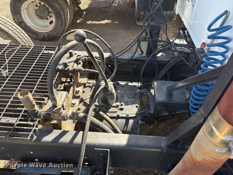 image for item EF3030 1987 Ford L8000 semi truck