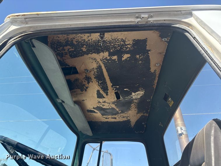 image for item EF3030 1987 Ford L8000 semi truck