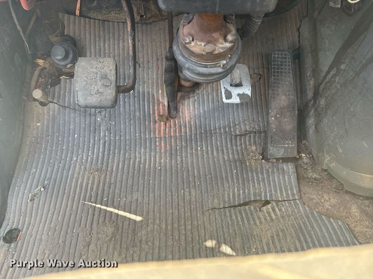 image for item EF3030 1987 Ford L8000 semi truck