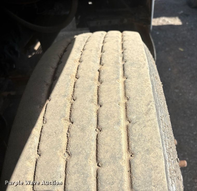 image for item EF3030 1987 Ford L8000 semi truck