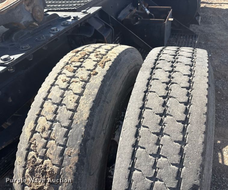 image for item EF3030 1987 Ford L8000 semi truck