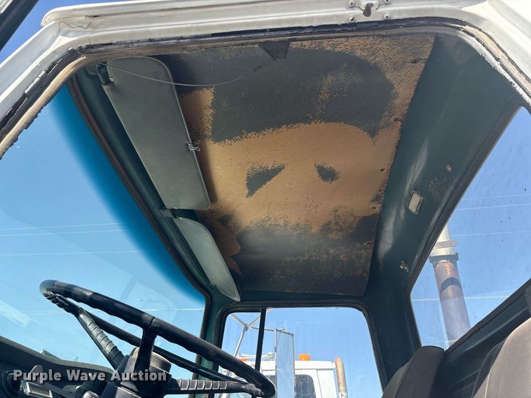 image for item EF3031 1987 Ford L8000 semi truck