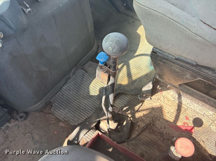 image for item EF3031 1987 Ford L8000 semi truck