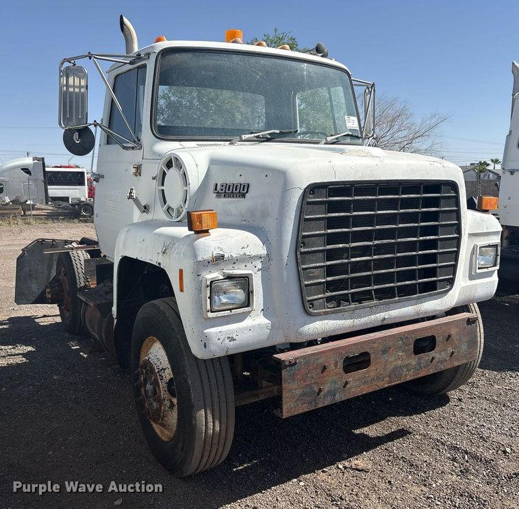 image for item EF3032 1987 Ford LN8000 semi truck