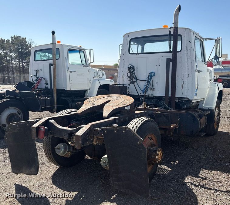 image for item EF3032 1987 Ford LN8000 semi truck