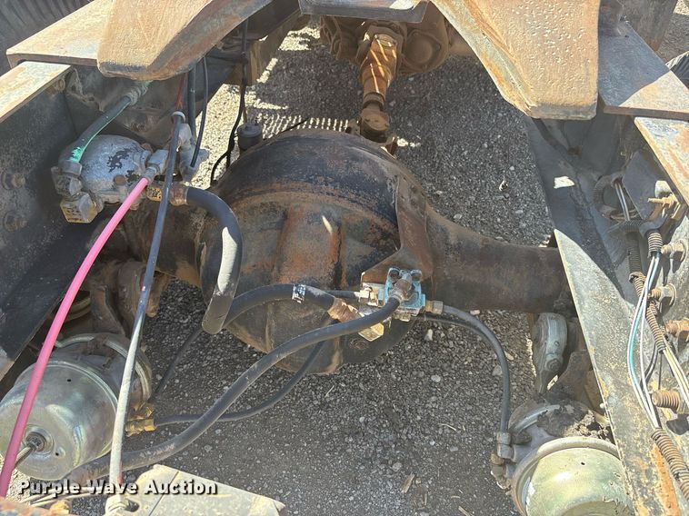 image for item EF3032 1987 Ford LN8000 semi truck