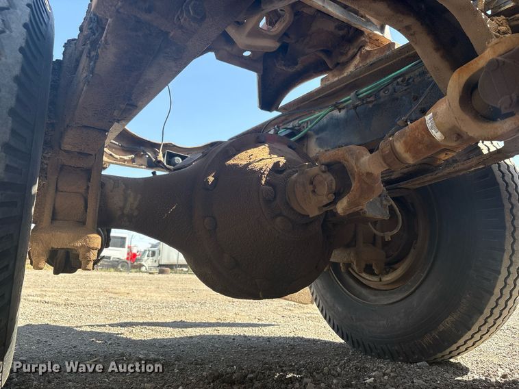 image for item EF3032 1987 Ford LN8000 semi truck