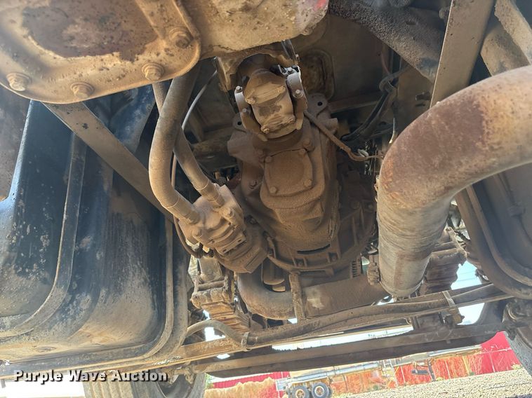 image for item EF3032 1987 Ford LN8000 semi truck