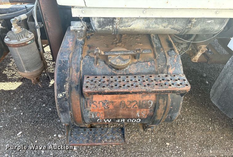 image for item EF3032 1987 Ford LN8000 semi truck