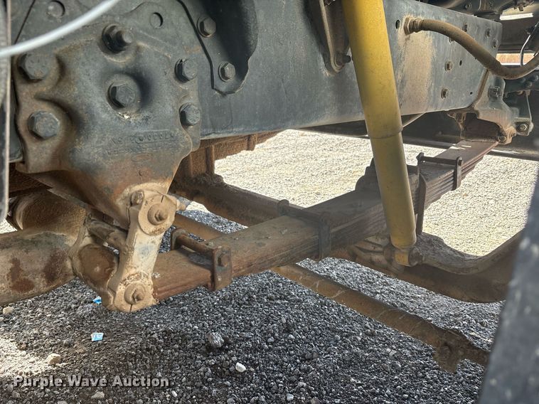 image for item EF3032 1987 Ford LN8000 semi truck