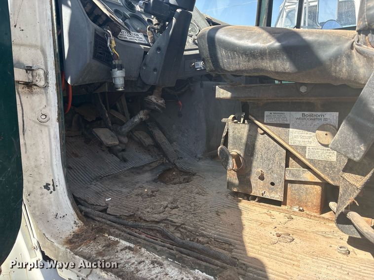 image for item EF3032 1987 Ford LN8000 semi truck