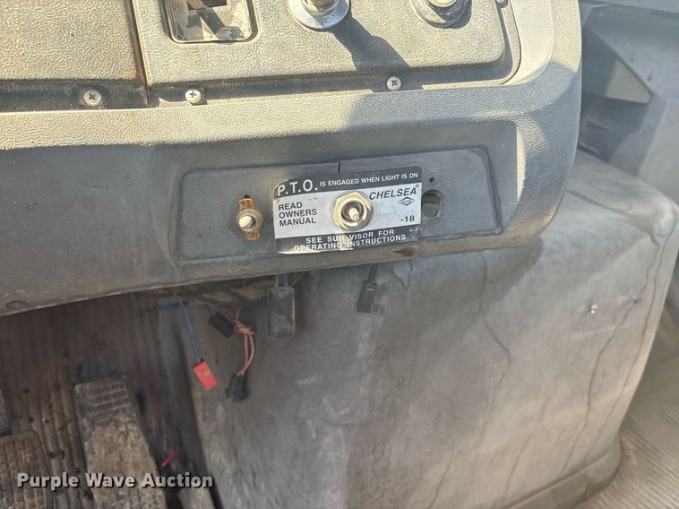 image for item EF3032 1987 Ford LN8000 semi truck