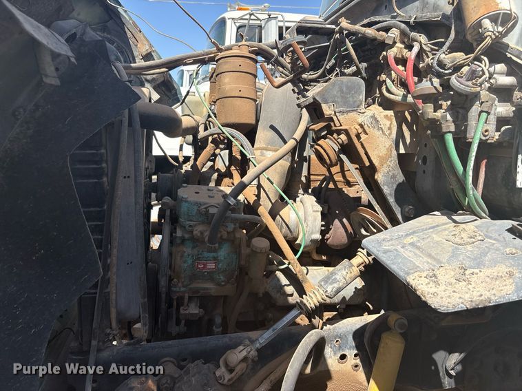 image for item EF3032 1987 Ford LN8000 semi truck