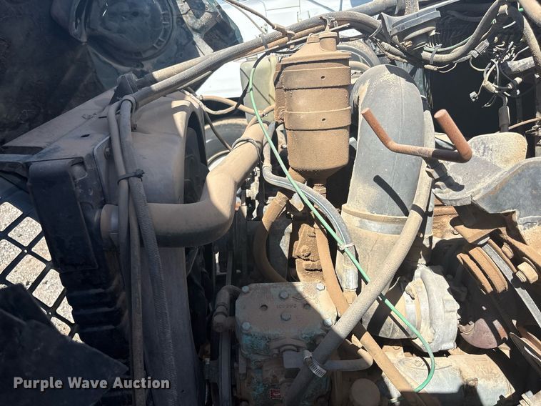 image for item EF3032 1987 Ford LN8000 semi truck