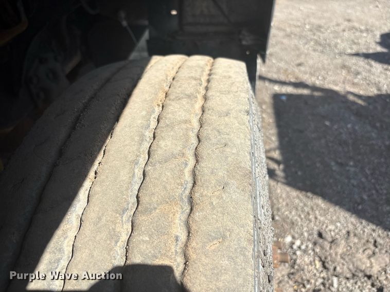 image for item EF3032 1987 Ford LN8000 semi truck