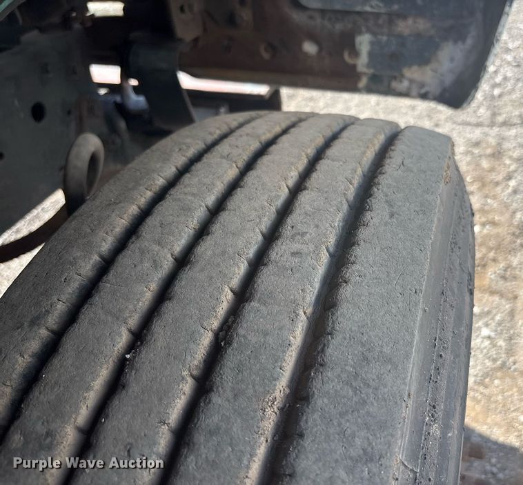 image for item EF3032 1987 Ford LN8000 semi truck