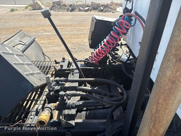 image for item EF3033 1987 Ford L8000 semi truck