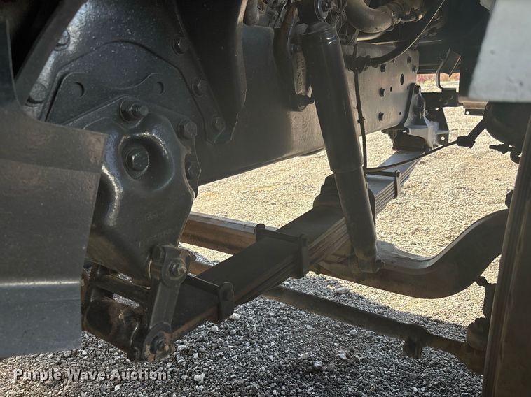 image for item EF3033 1987 Ford L8000 semi truck