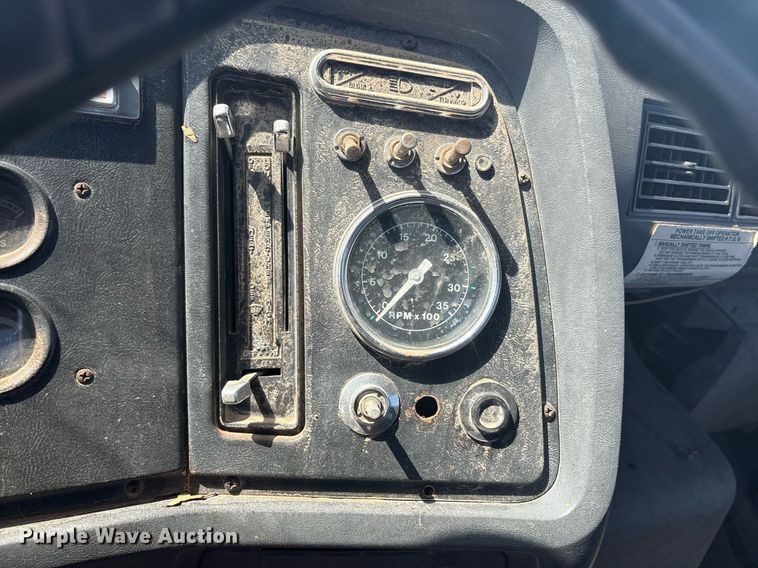 image for item EF3033 1987 Ford L8000 semi truck