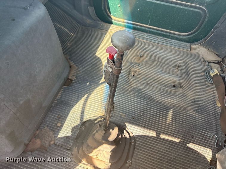 image for item EF3033 1987 Ford L8000 semi truck