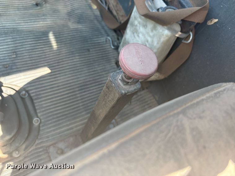 image for item EF3033 1987 Ford L8000 semi truck