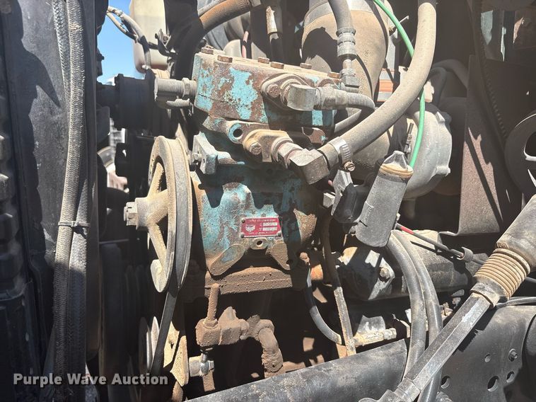 image for item EF3033 1987 Ford L8000 semi truck