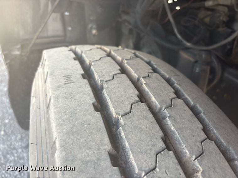 image for item EF3033 1987 Ford L8000 semi truck