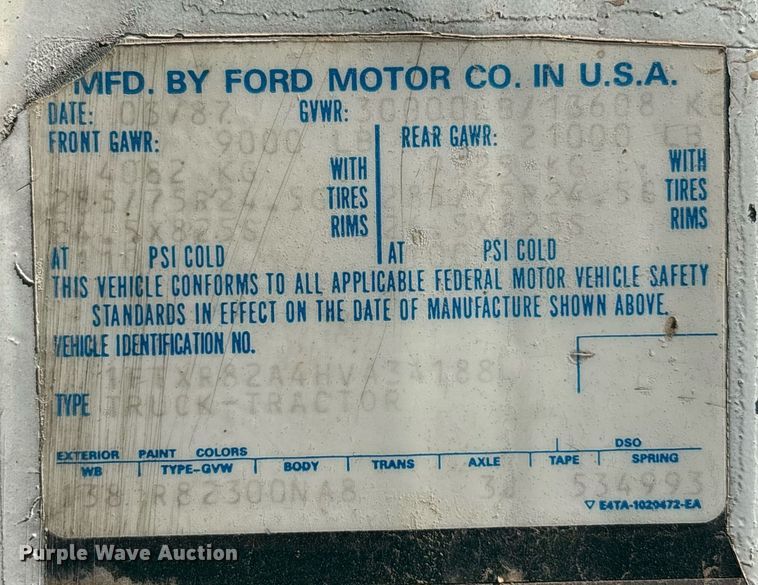 image for item EF3033 1987 Ford L8000 semi truck