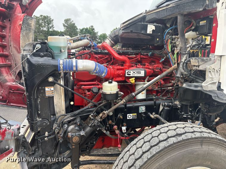 image for item EF3098 2020 Kenworth T880 semi truck