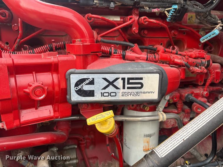 image for item EF3098 2020 Kenworth T880 semi truck