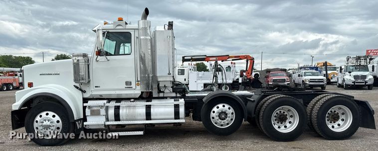 image for item EG5806 2012 Western Star 4900 Conventional  semi truck