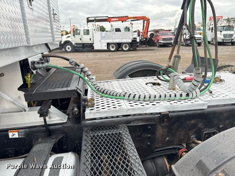 image for item EG5806 2012 Western Star 4900 Conventional  semi truck