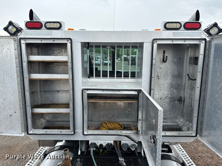 image for item EG5806 2012 Western Star 4900 Conventional  semi truck