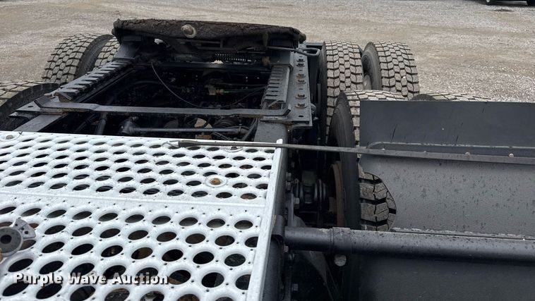 image for item EG5806 2012 Western Star 4900 Conventional  semi truck