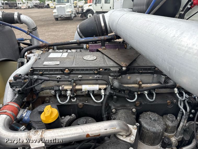 image for item EG5806 2012 Western Star 4900 Conventional  semi truck