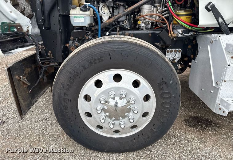 image for item EG5806 2012 Western Star 4900 Conventional  semi truck