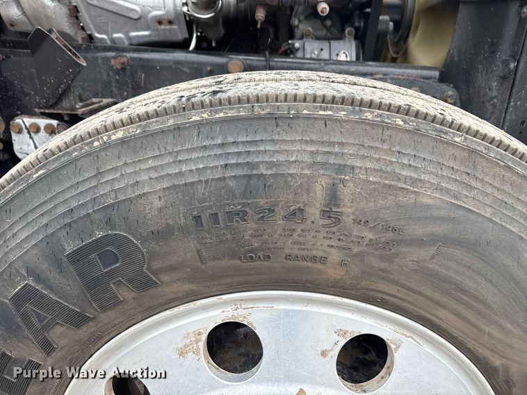 image for item EG5806 2012 Western Star 4900 Conventional  semi truck