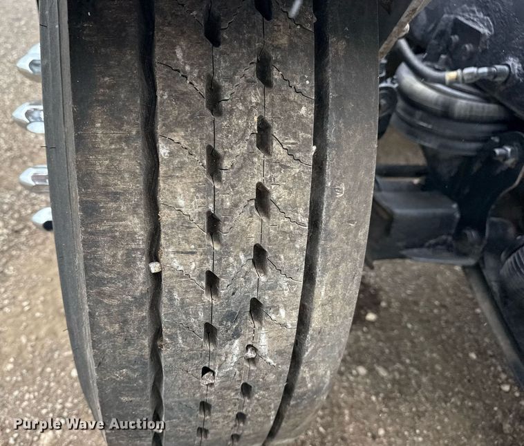 image for item EG5806 2012 Western Star 4900 Conventional  semi truck