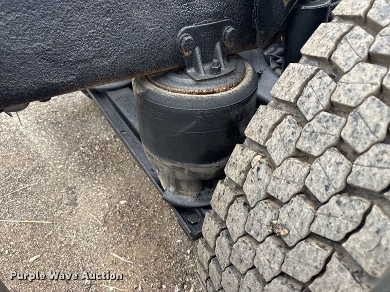 image for item EG5806 2012 Western Star 4900 Conventional  semi truck