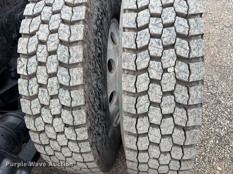 image for item EG5806 2012 Western Star 4900 Conventional  semi truck